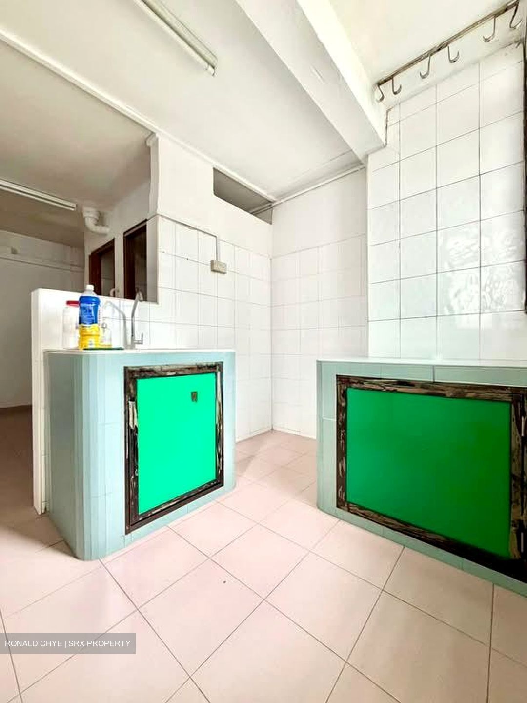 Blk 22 Bukit Ho Swee Court (Bukit Merah), HDB 3 Rooms #563465091
